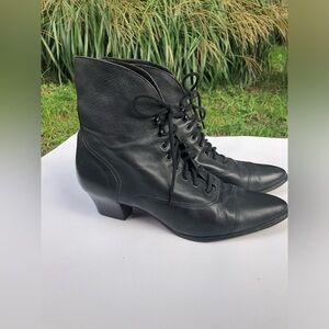 Bass Black Leather Lace-Up Ankle Boots